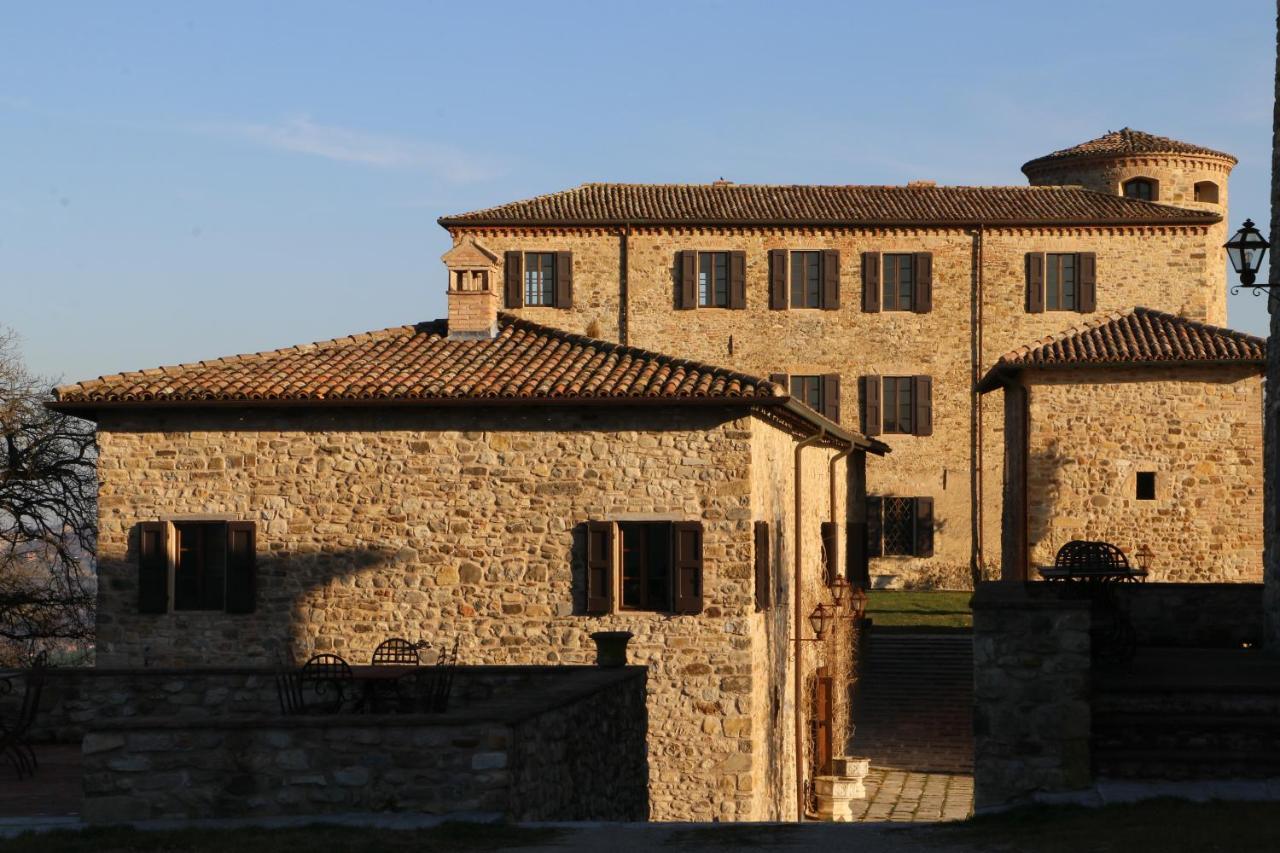Castello Di Viano Villa Bagian luar foto