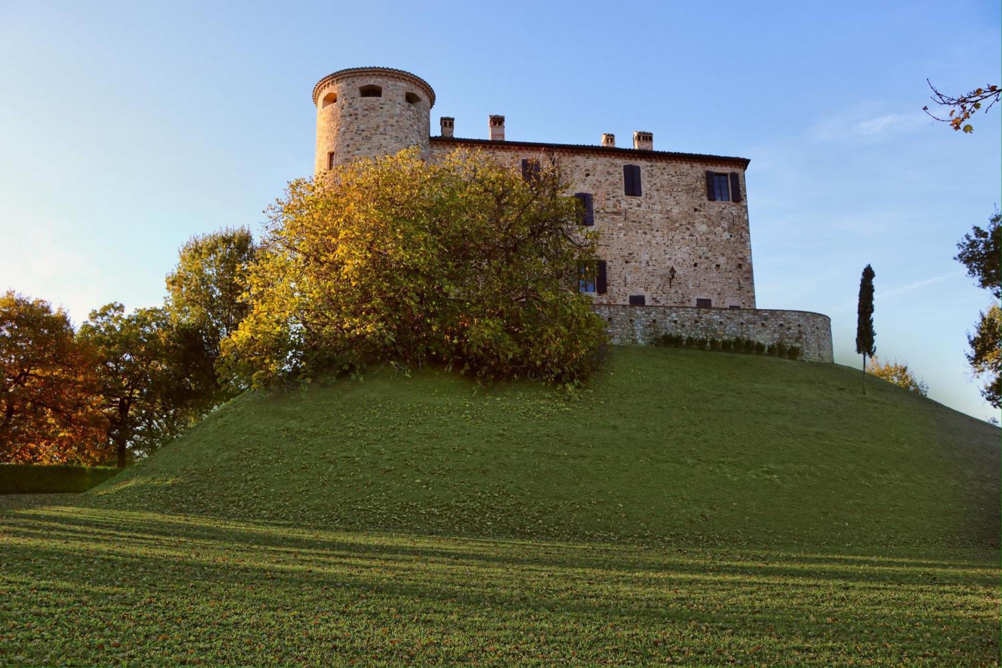 Castello Di Viano Villa Bagian luar foto