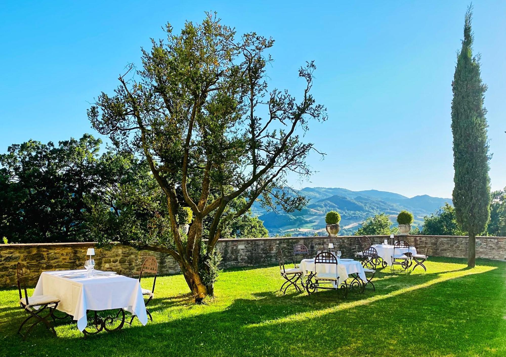 Castello Di Viano Villa Bagian luar foto