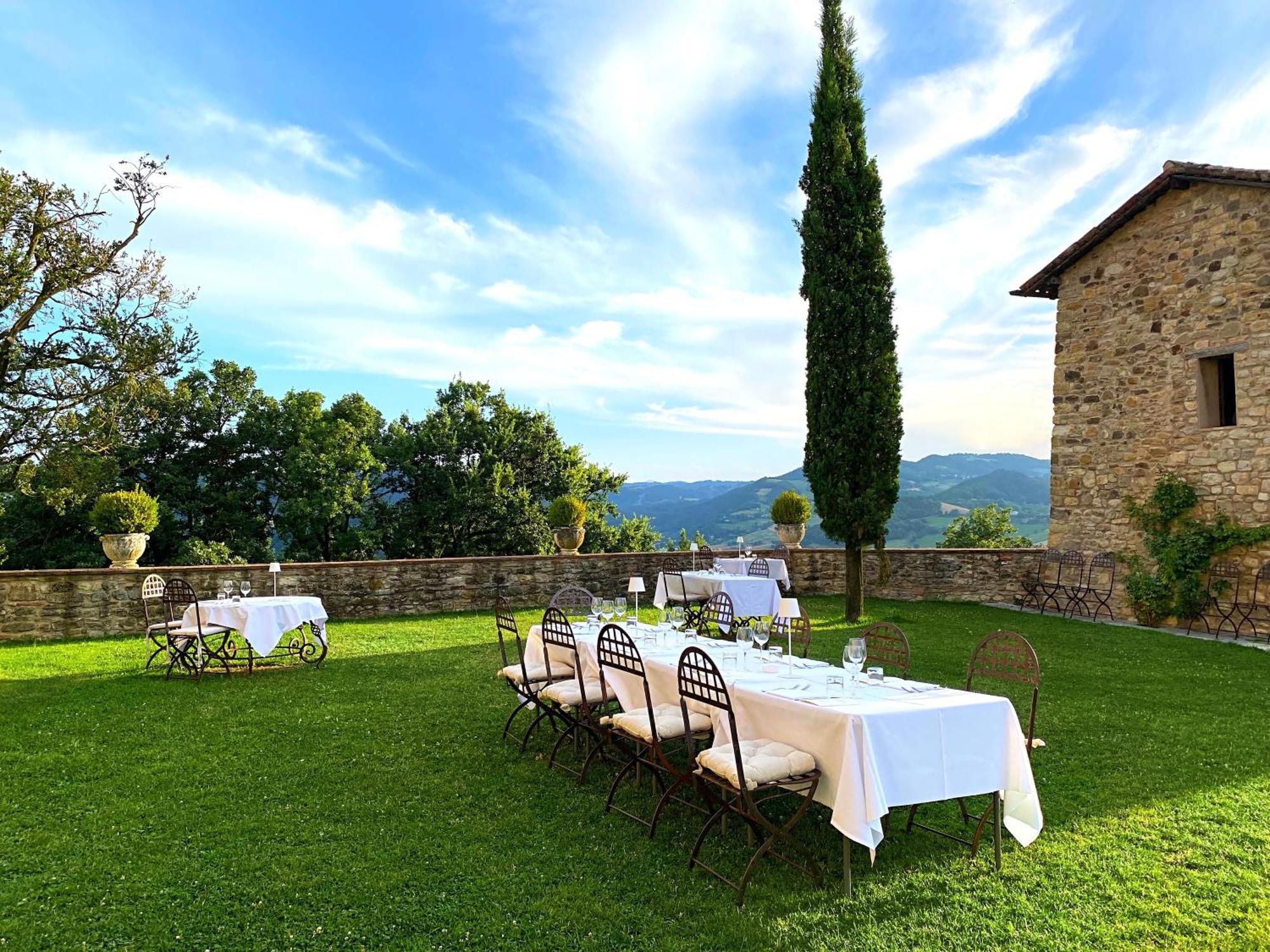 Castello Di Viano Villa Bagian luar foto