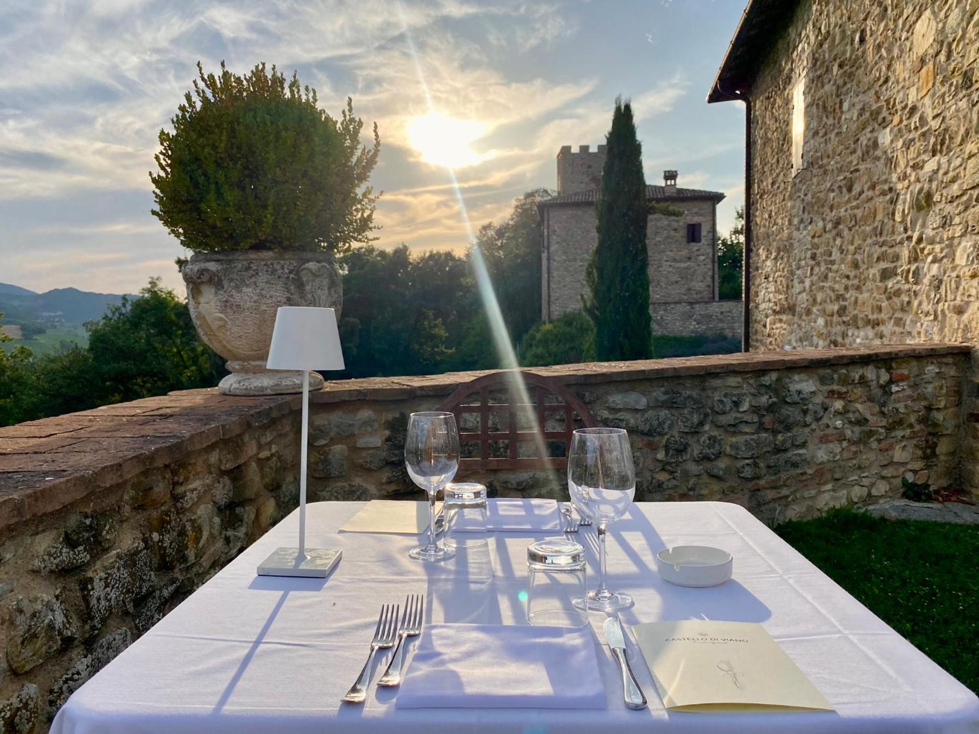 Castello Di Viano Villa Bagian luar foto