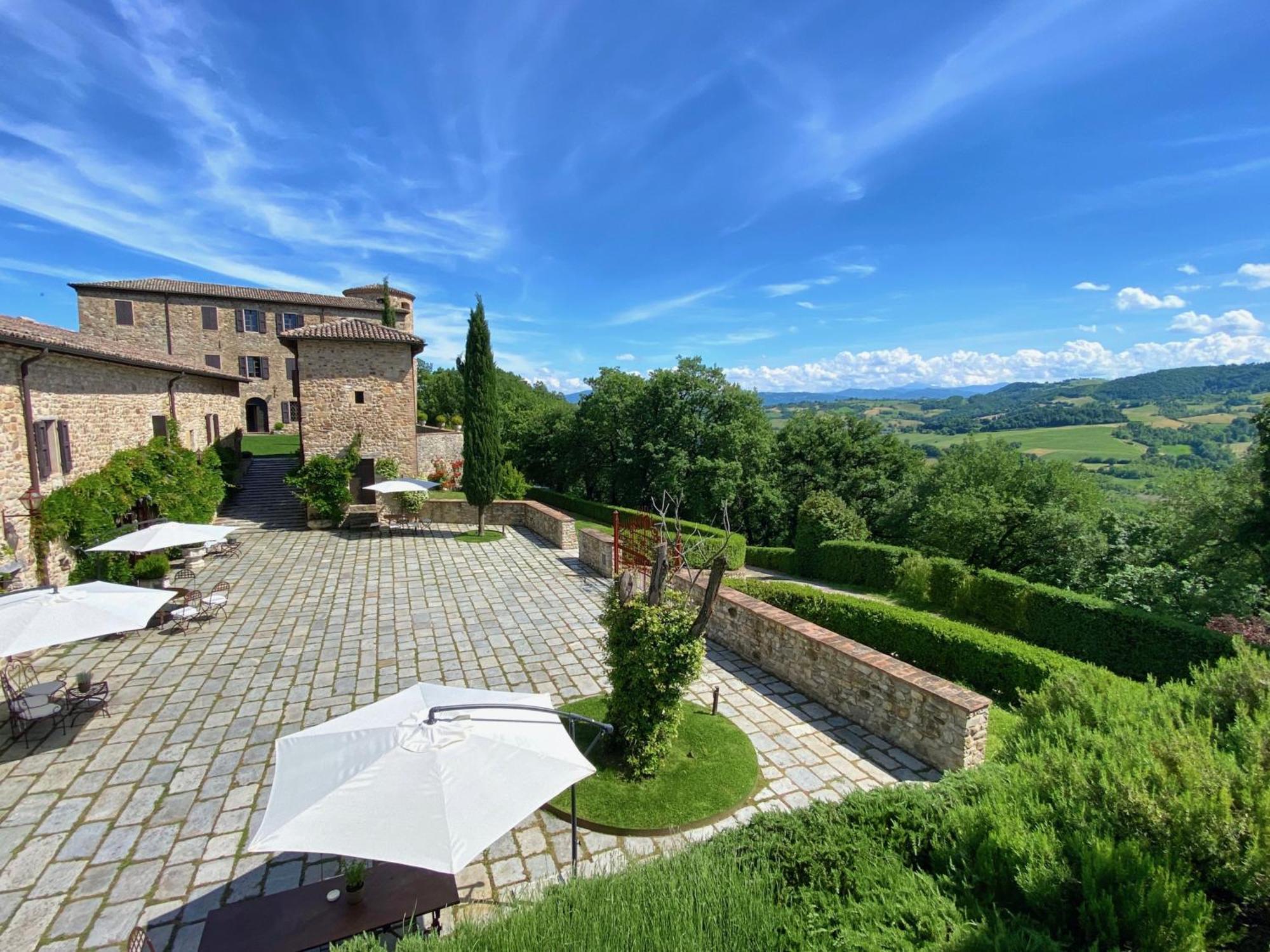 Castello Di Viano Villa Bagian luar foto